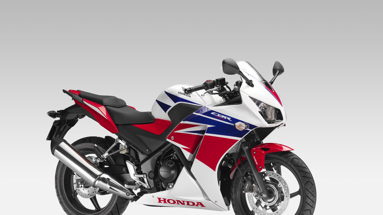Honda CBR300R makes European debut