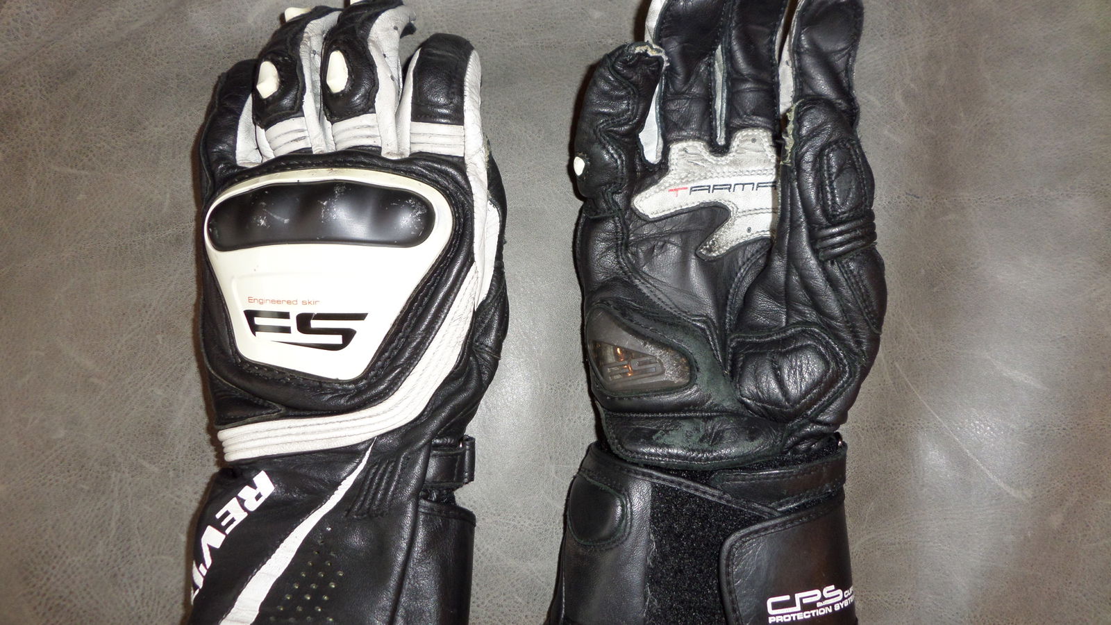 Used: REV'IT! Tarmac gloves review