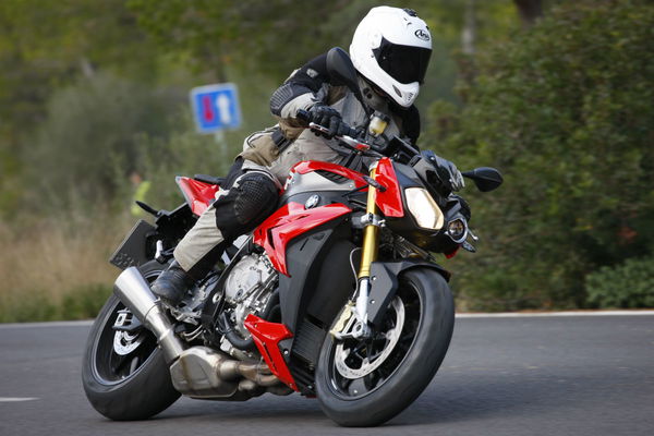 First ride: BMW S1000R review