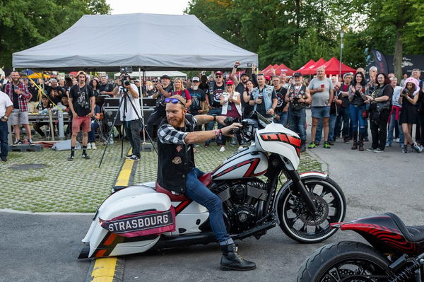 Budweis Custom Indian Motorcycle Show at IRF.