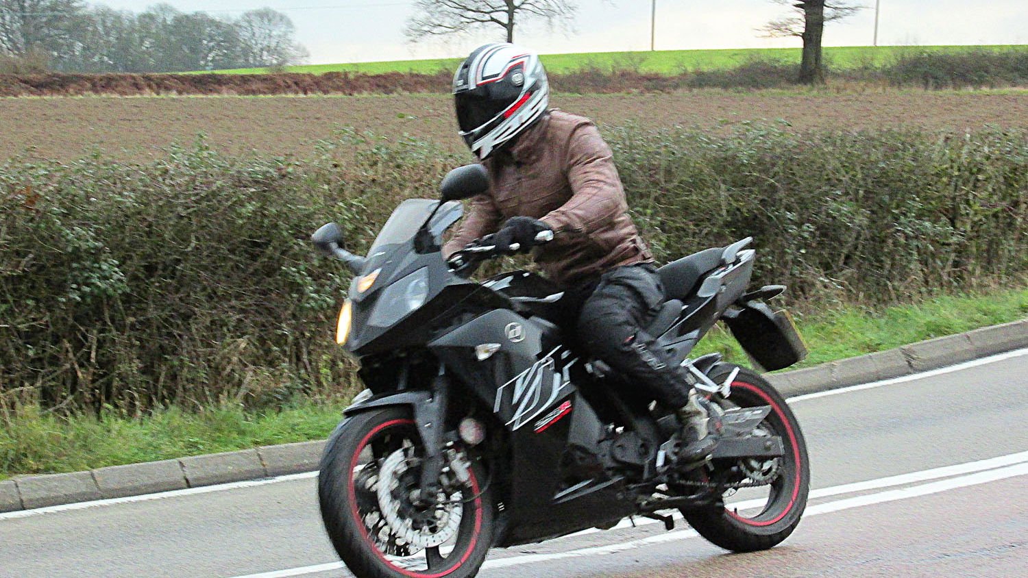 Road test: 2013 Daelim VJF250 RoadSport review