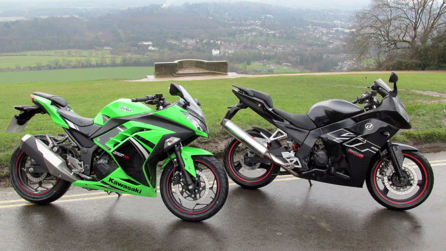 Comparison test: Kawasaki Ninja 300 vs. Daelim VJF250 review