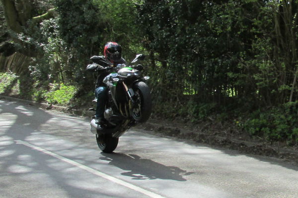 UK ride: 2014 Kawasaki Z1000 review