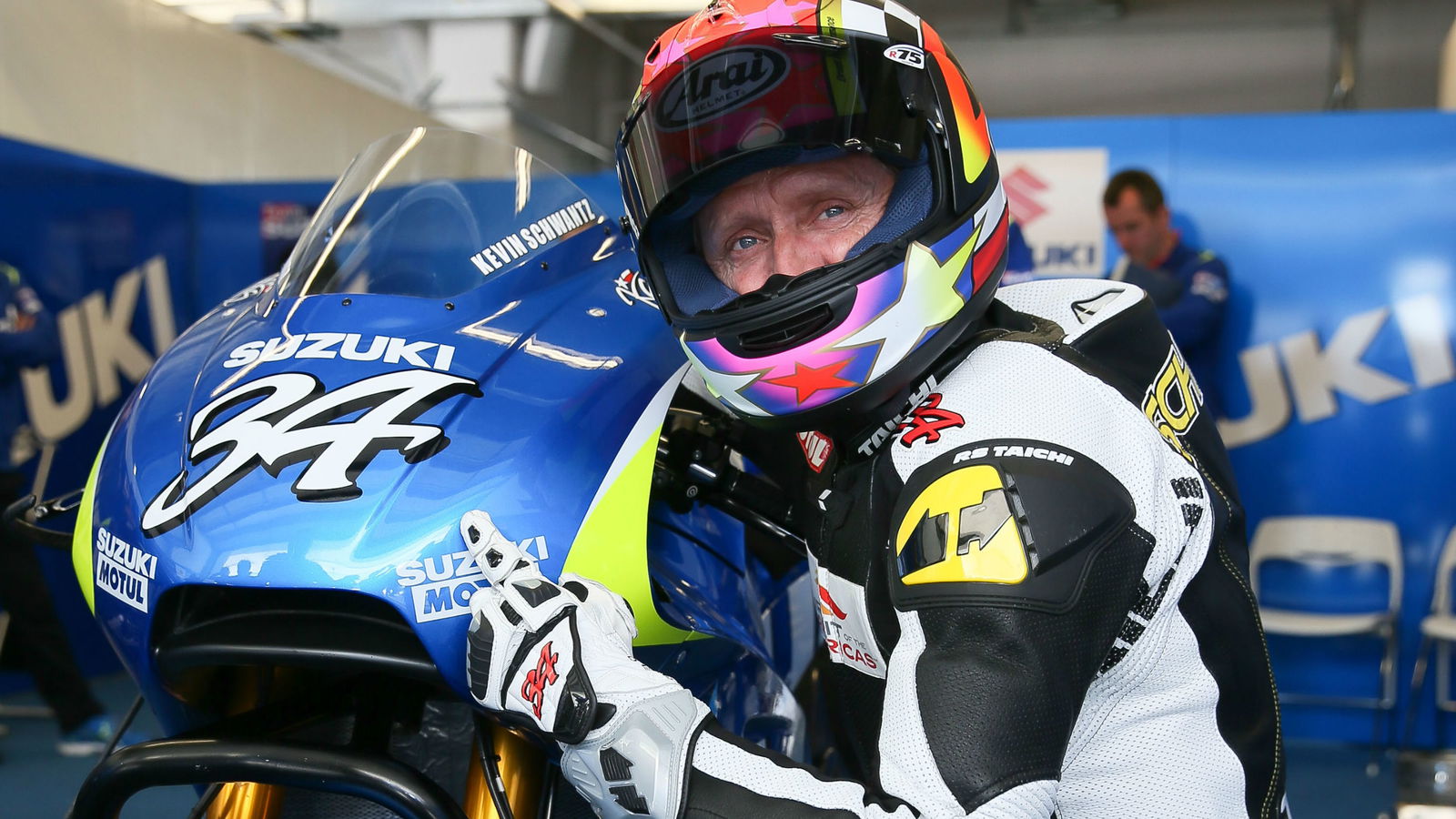Kevin Schwantz tests Suzuki's MotoGP bike