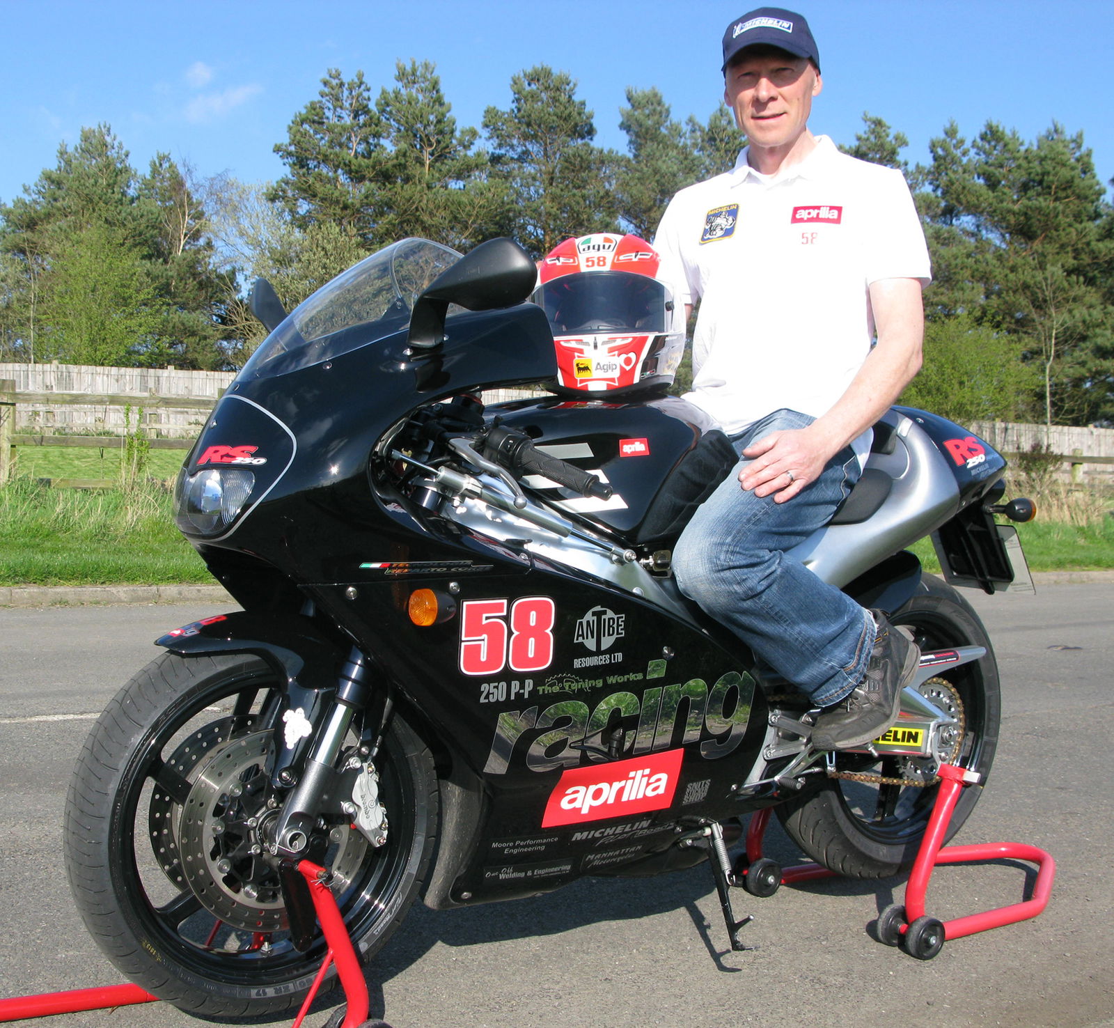 Murray Walker reunited with dad’s Rudges