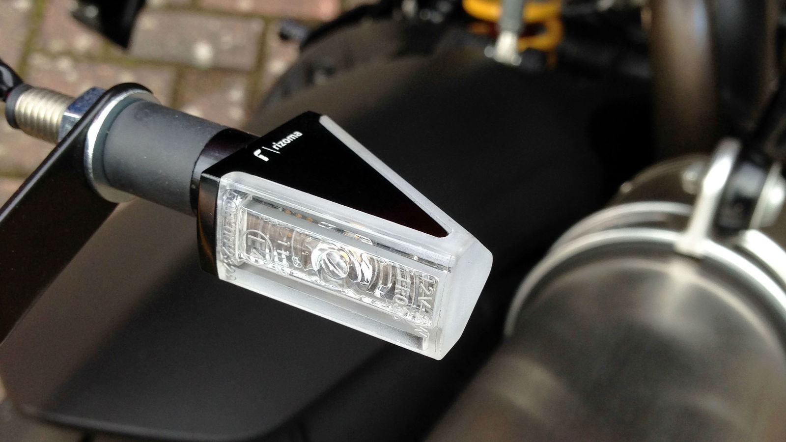 Used: Rizoma Zero indicators review