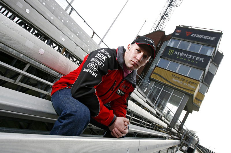 Rider killed in TT Supersport race