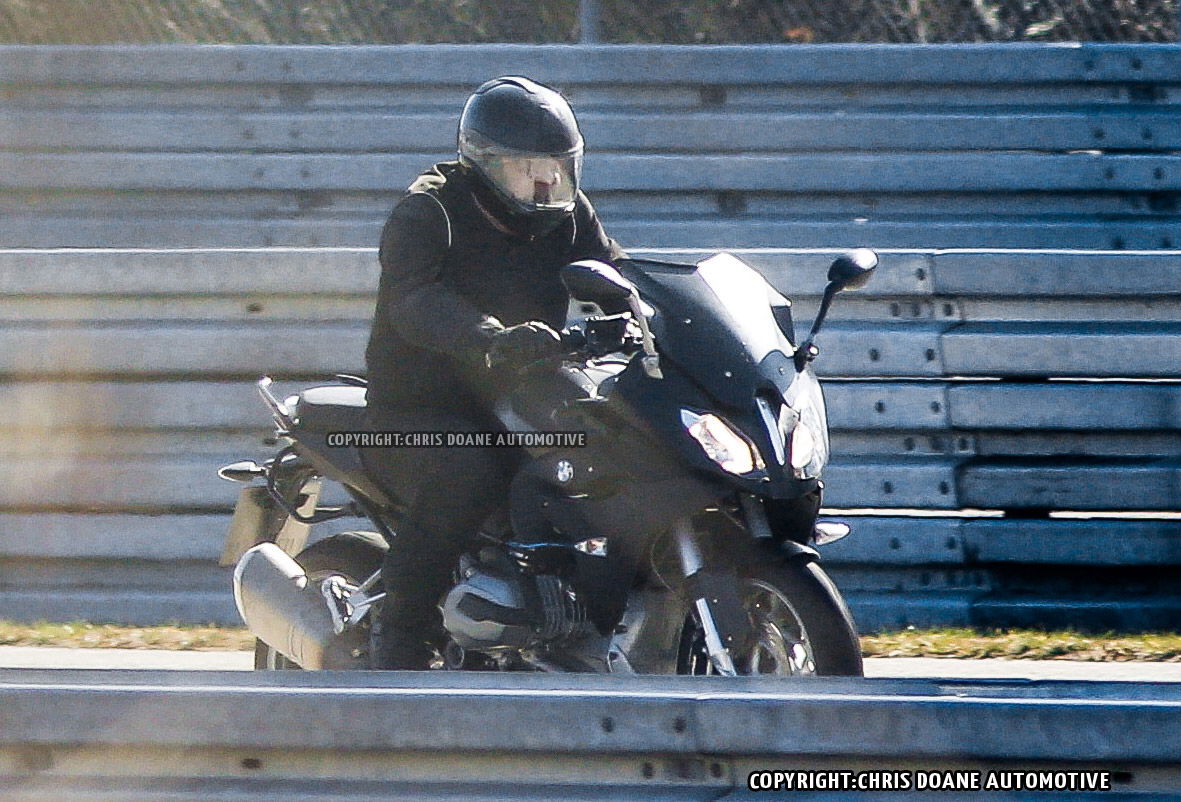 BMW K1600 bagger and liquid-cooled R1200R spied