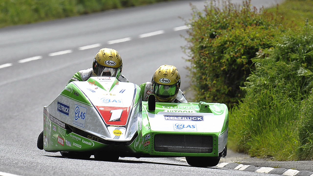 IOMTT: Sidecar race 2 and Lightweight TT results