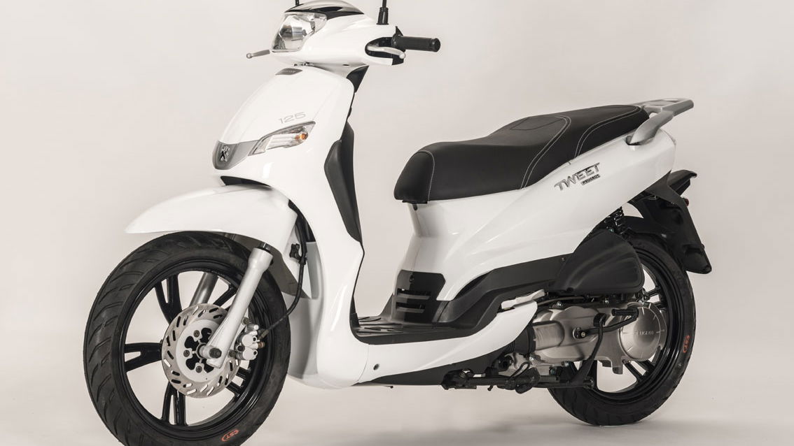 Peugeot unveils the Tweet Evo scooter