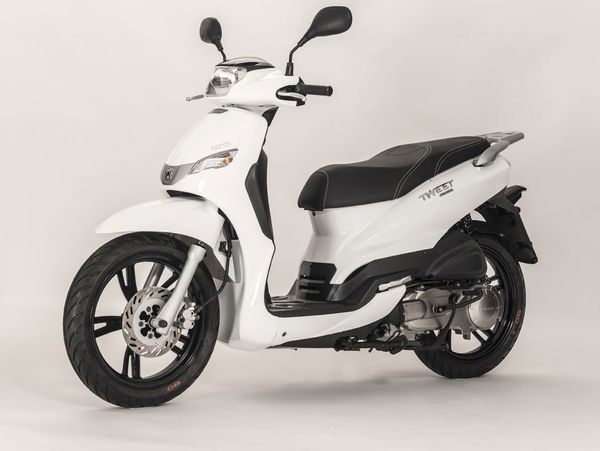 Peugeot unveils the Tweet Evo scooter