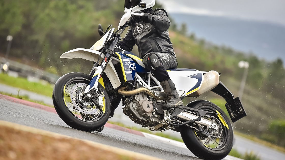 Husqvarna 701 Supermoto