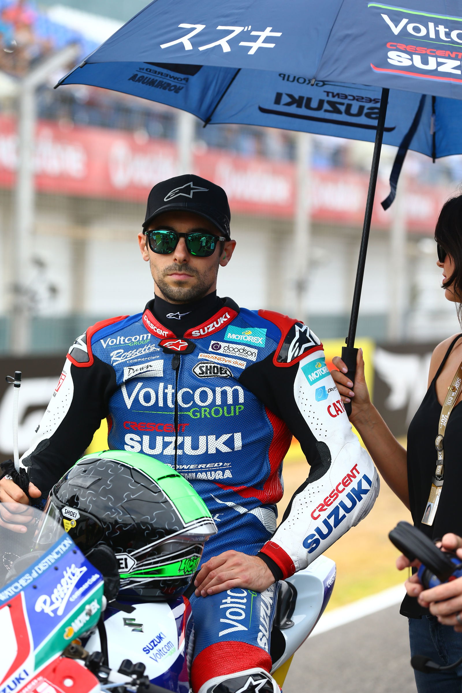 Lowes stays with Crescent Suzuki for 2015