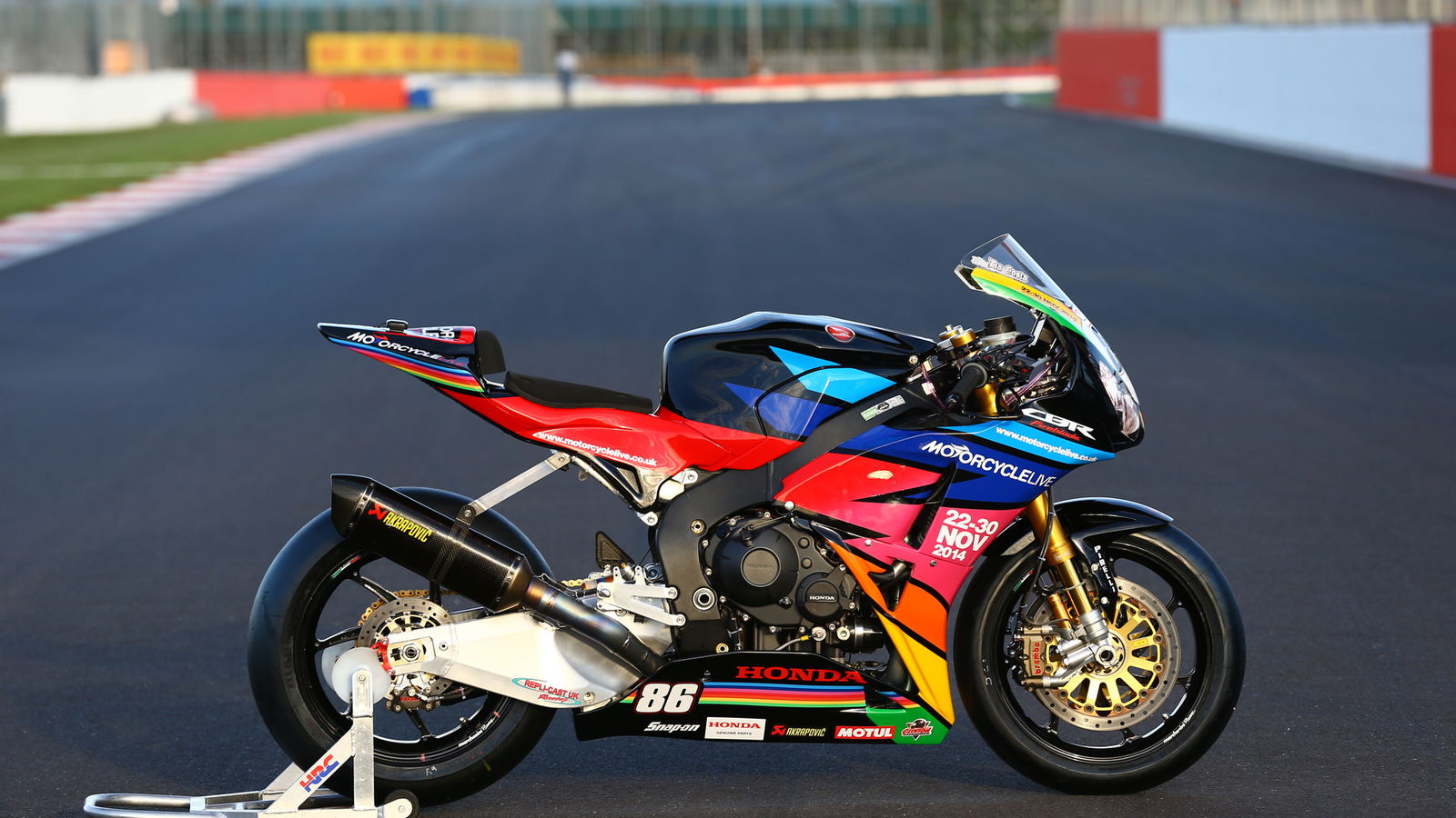Motorcycle Live livery Fireblade to race at Silverstone