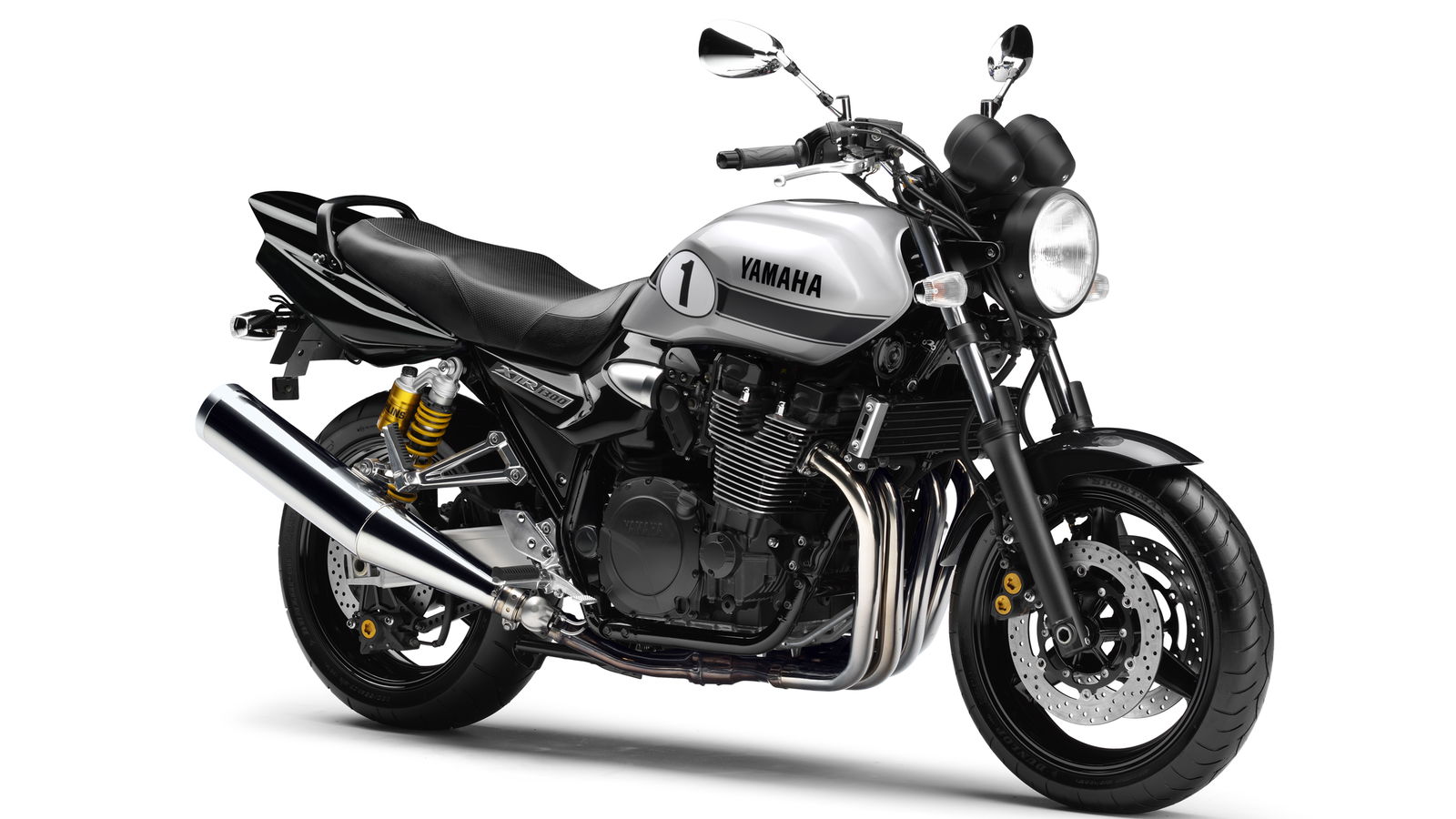 The traditional Yamaha XJR1300 lives on