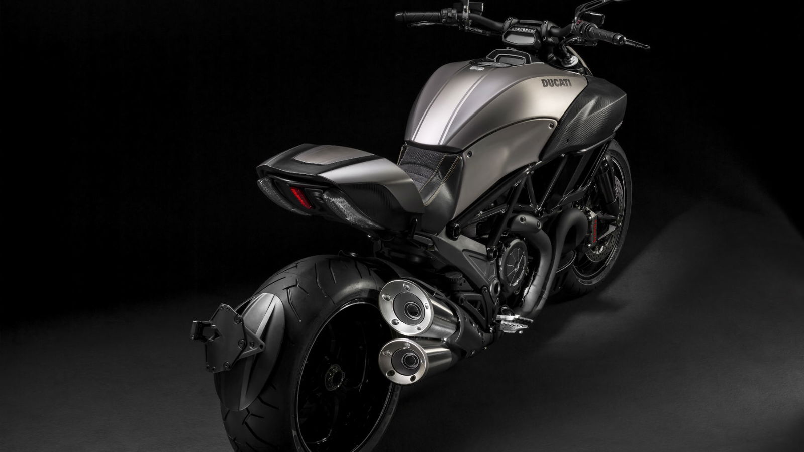 Ducati Diavel Titanium unveiled at Eicma