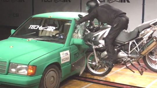 Video: Alpinestars airbag crash test