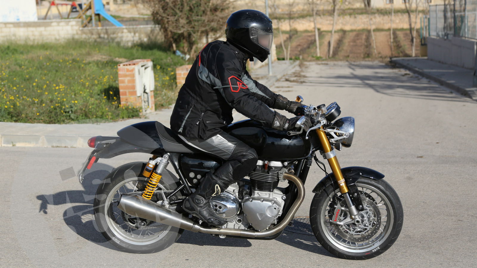 New 1100cc Triumph café racer spied testing