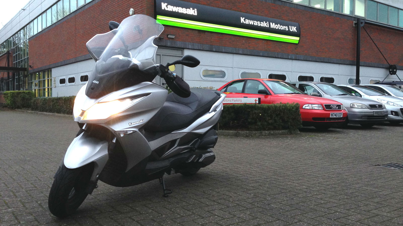 Kawasaki J300: The farewell tour