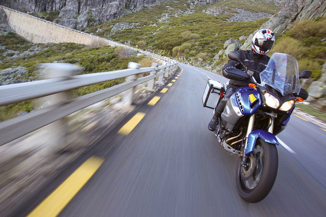 2011 Ducati Monster 796 Gladiatorial first ride review