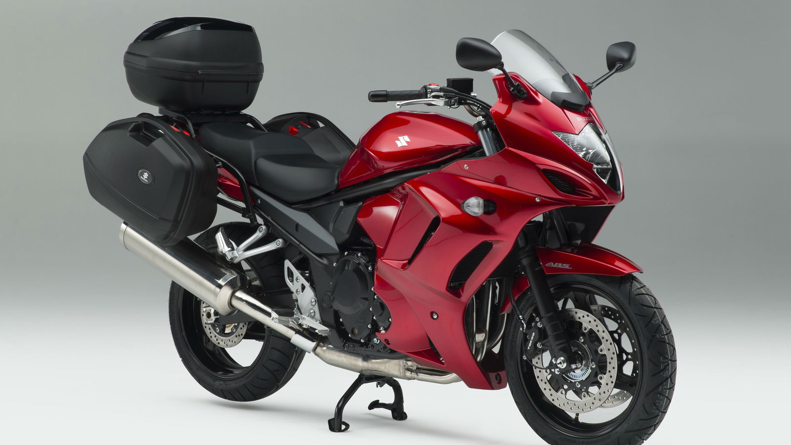 Suzuki adds standard luggage to GSX1250FA - still at just £8K