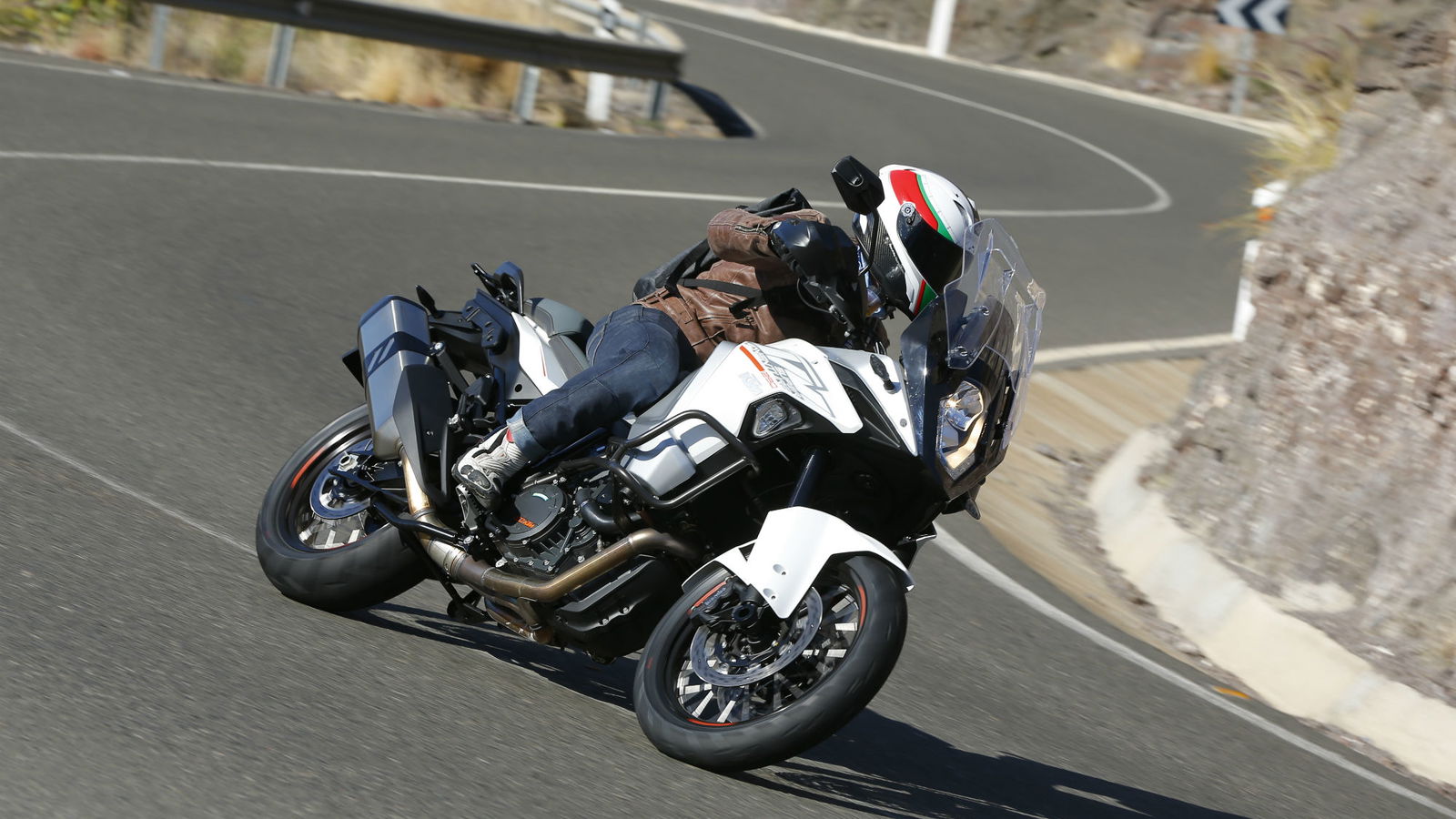 Video: KTM 1290 Super Adventure review