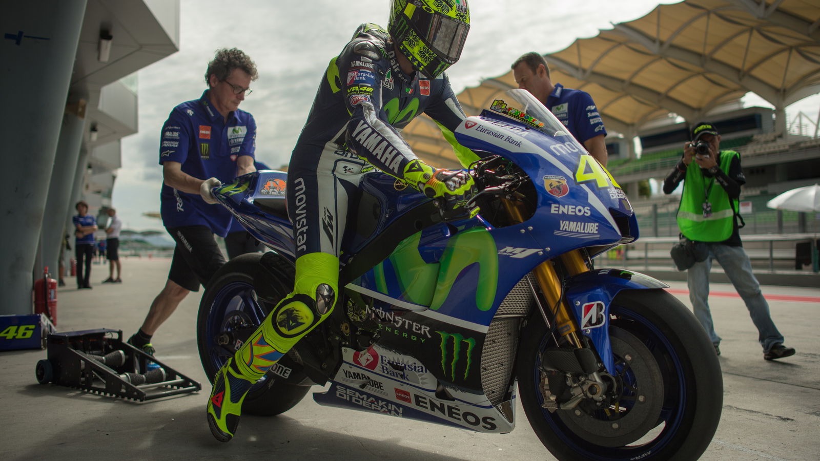 Yamaha announces full seamless gearbox for 2015