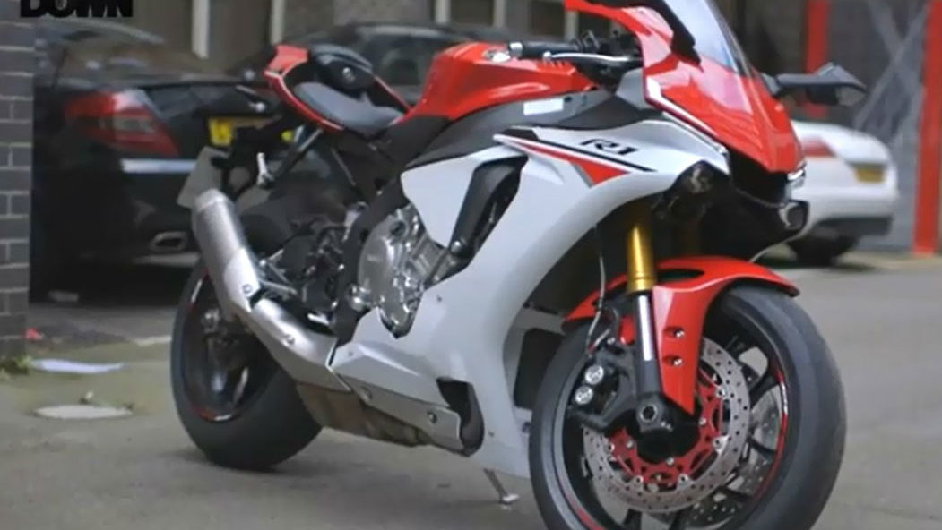 Video: Yamaha R1 review