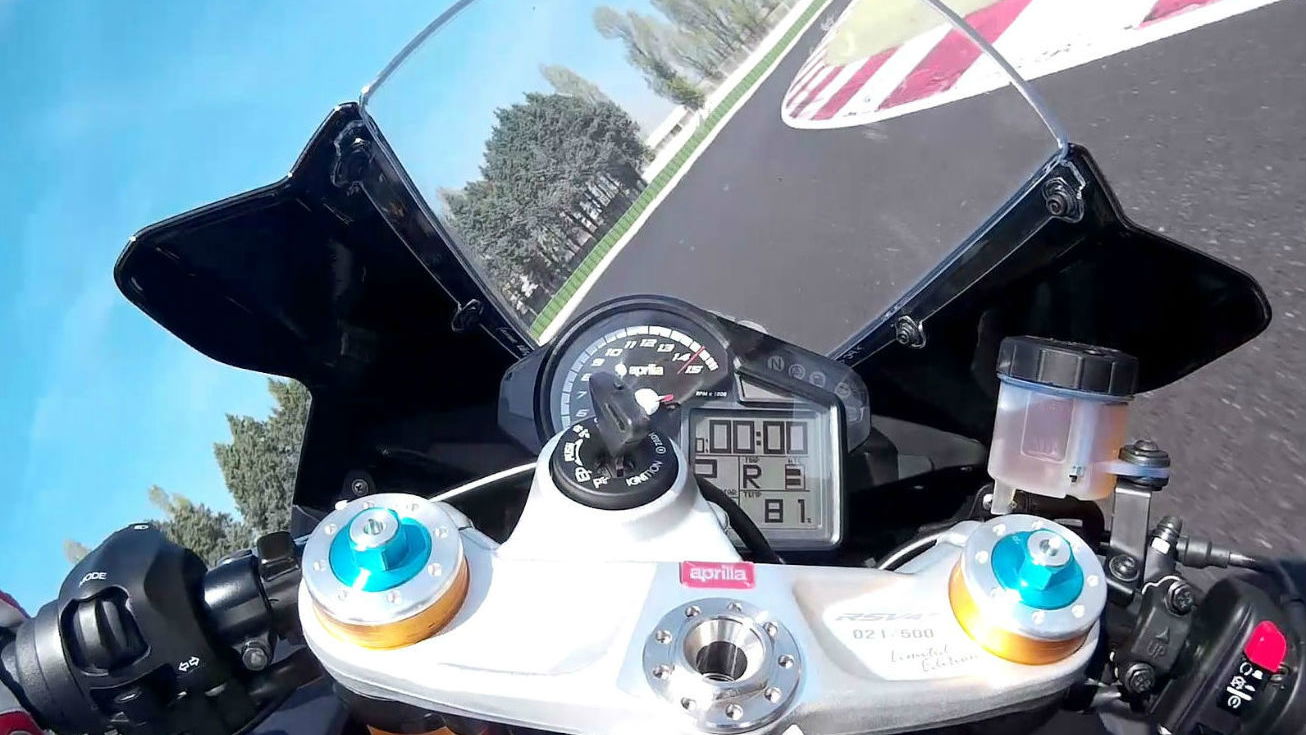 Video: Aprilia RSV4 RF onboard fast lap at Misano