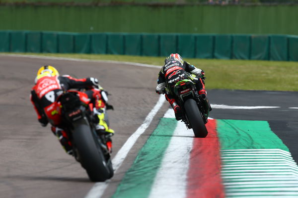 Jonathan Rea leads Alvaro Bautista, 2019 Italian WorldSBK. - Gold and Goose