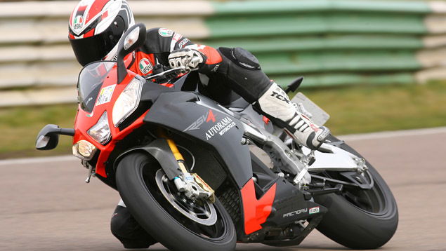 2010 Aprilia RSV4 Factory Mallory Park track test