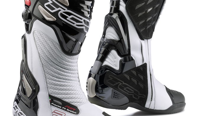 New kit: TCX R-S2 EVO