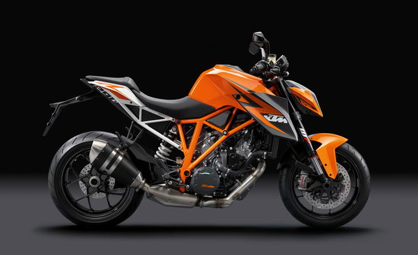 Worldwide recall of KTM 1290 Super Duke Rs over fuel leak threat