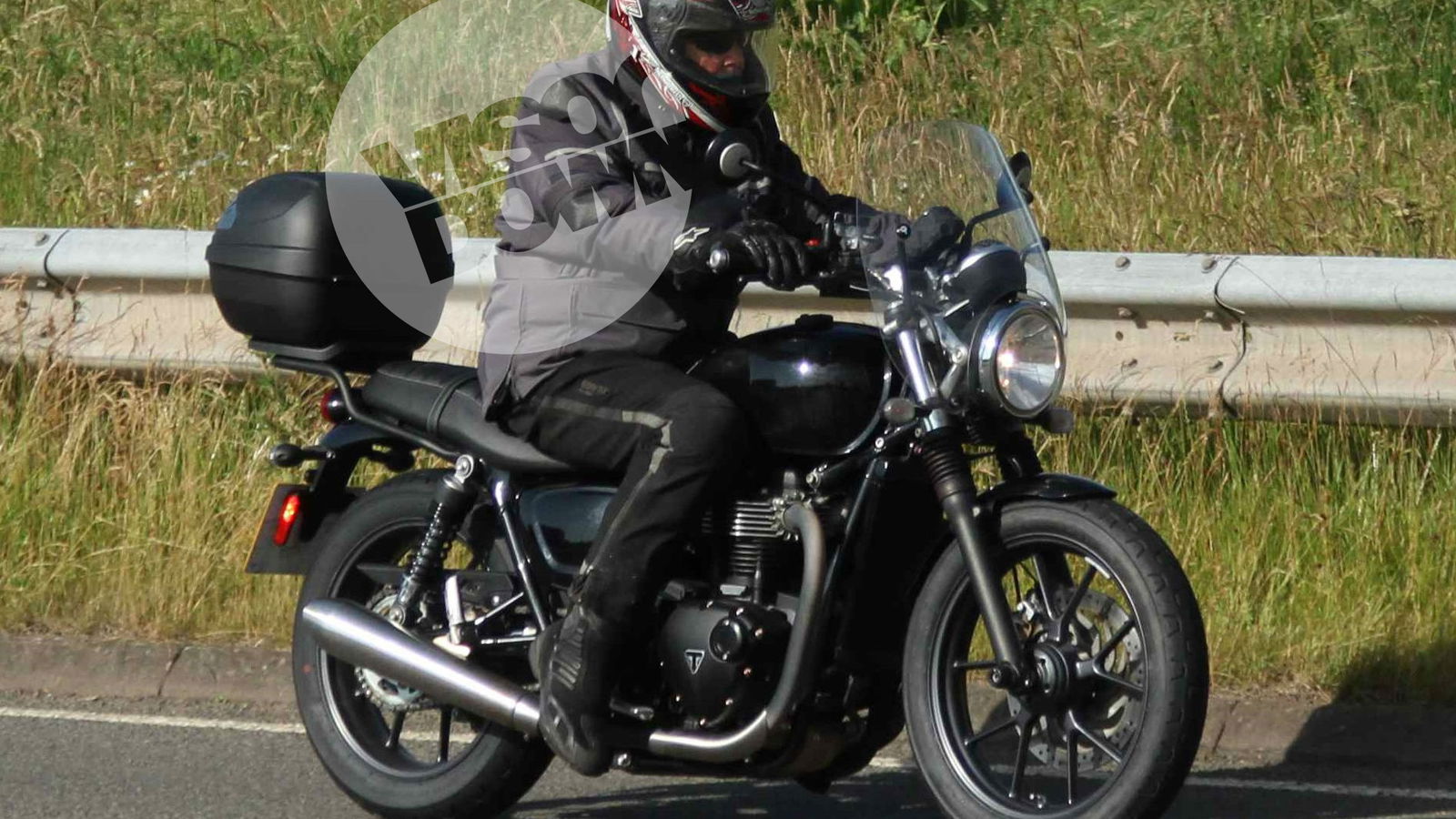New base-model Triumph Bonneville caught