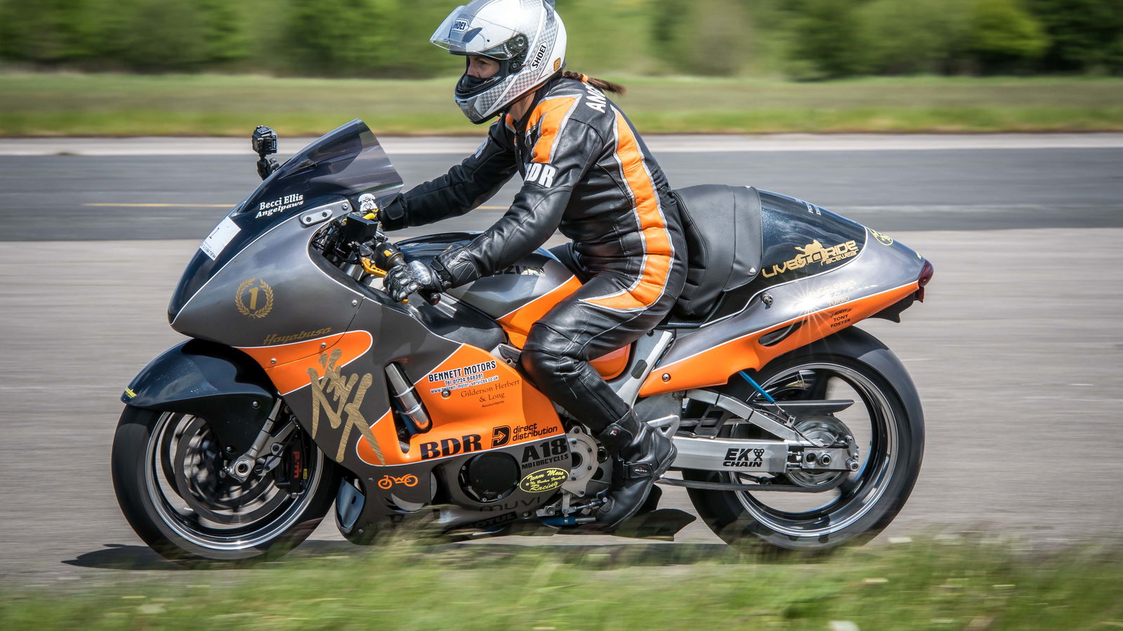 World's fastest woman crashes in record speed attempt