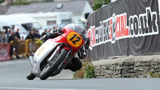 Dean Harrison wins 500cc Classic TT