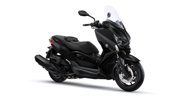 The 2016 Diavel looks like this - so what was that belt-drive thing caught on test?