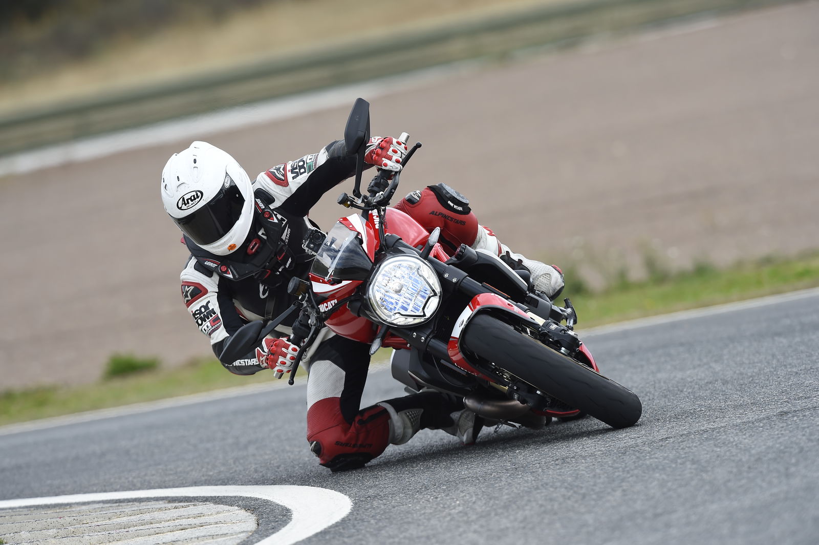 Harley-Davidson Sportster Iron 883 review