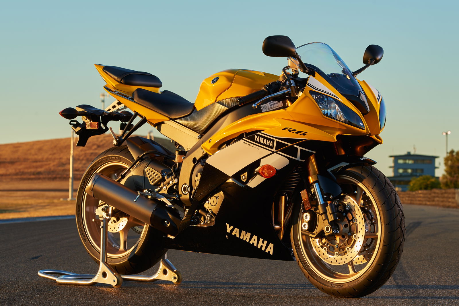 Yamaha unveils the R1S