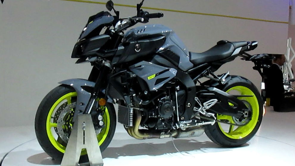 Video: Yamaha MT-10 walk-around