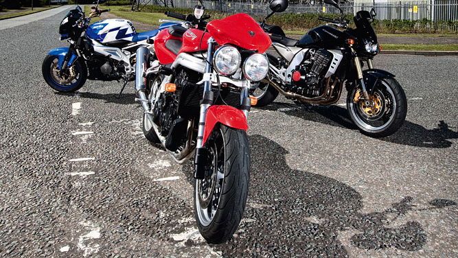 Street Assassins - '06 Aprilia Tuono, '04 Kawasaki Z1000 and '04 Triumph Speed Triple