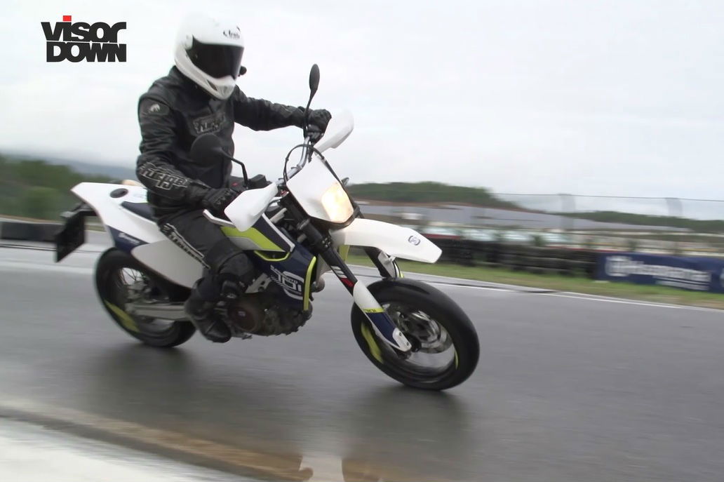 First ride: Kawasaki J125 review