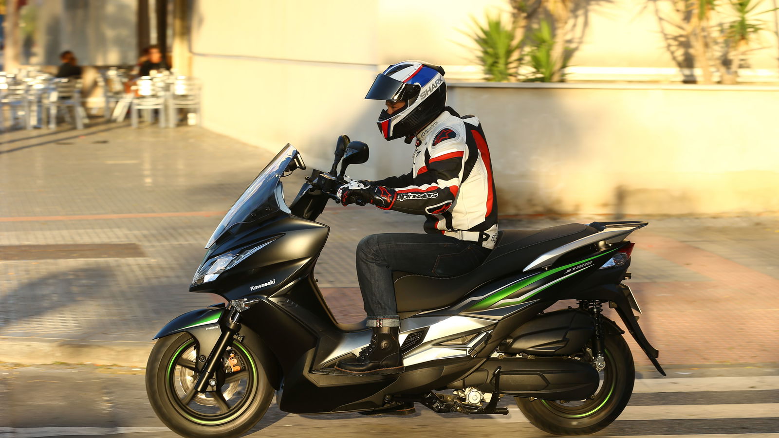 First ride: Kawasaki J125 review