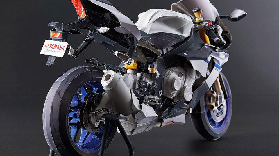 Download a free origami-style Yamaha R1M