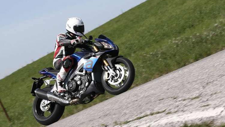 UK sales growth for Piaggio Group in 2015