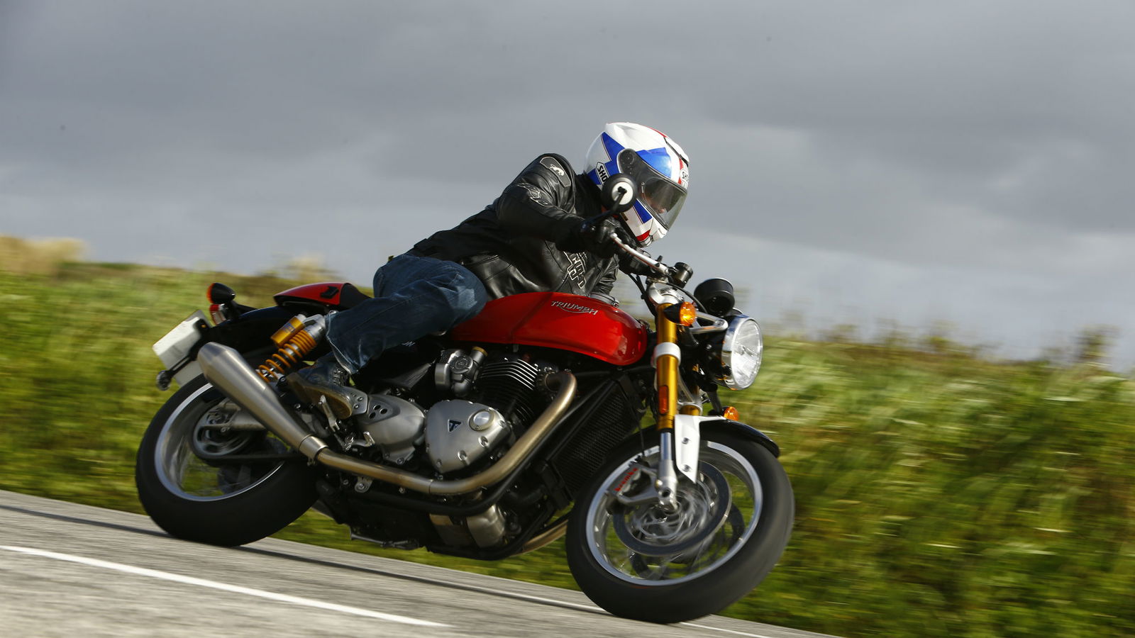 First ride: Triumph Thruxton R review