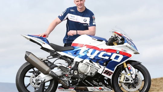 Farquhar replaces Martin at Tyco BMW for TT 2016
