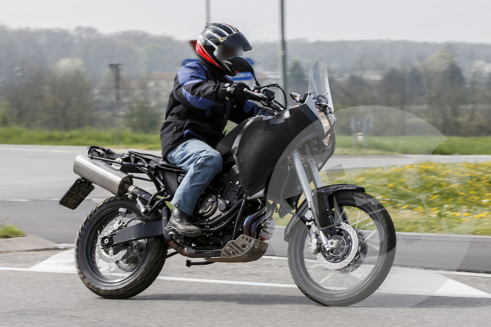 Yamaha TMAX SX and DX models planned