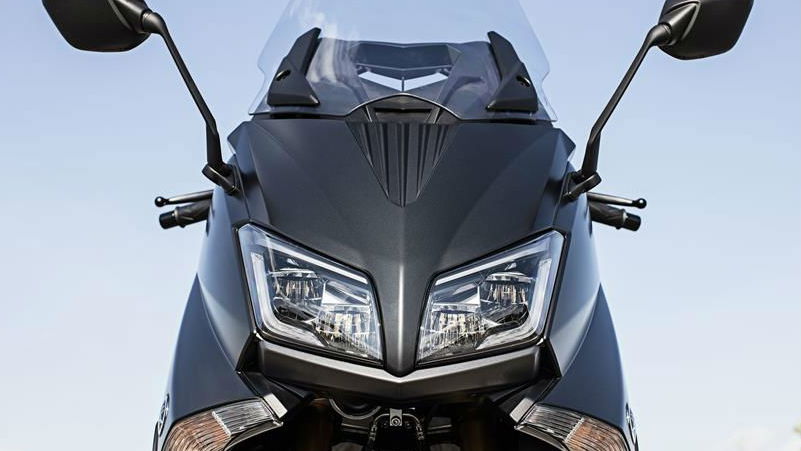 Yamaha TMAX SX and DX models planned