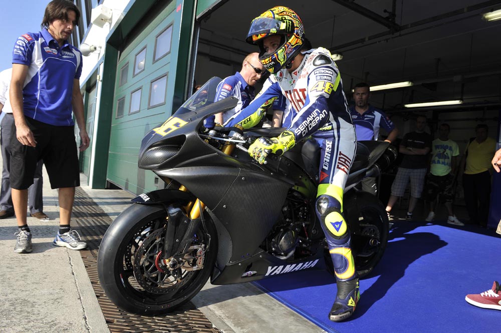 Rossi input helped Crutchlow's Silverstone double | Visordown